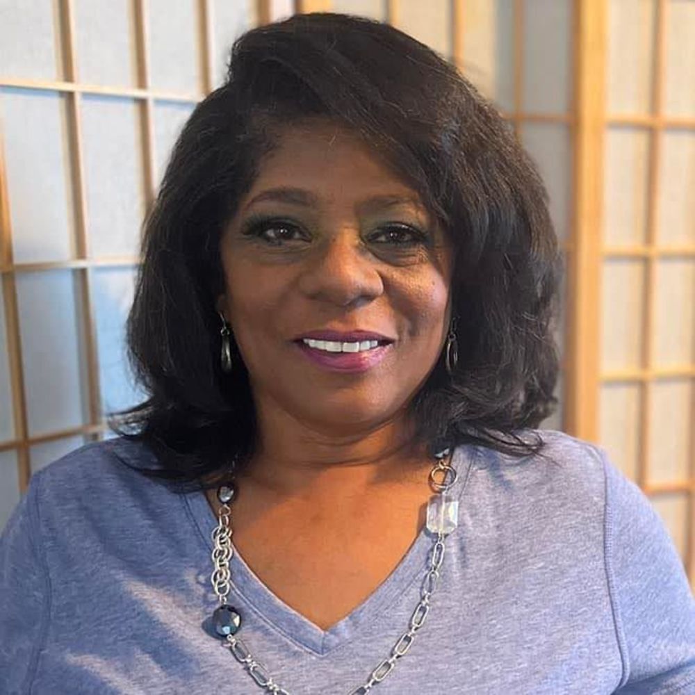 Meet your Posher, Pam